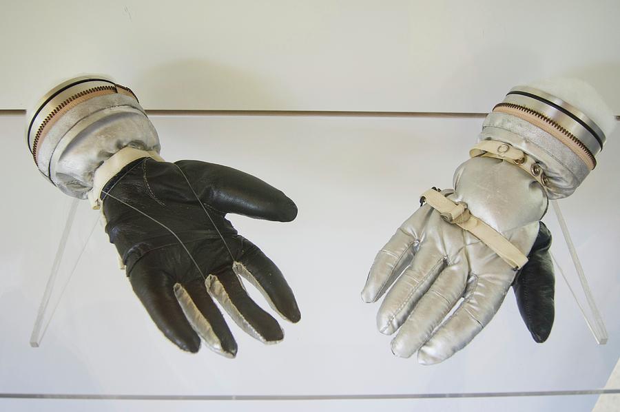 Mercury Spacesuit Gloves Photograph by Mark Williamson/science Photo Library