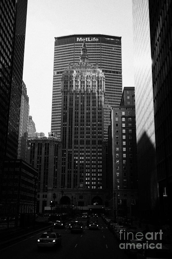 Winter Photograph - Met Life Building And 230 Park Avenue New York City by Joe Fox