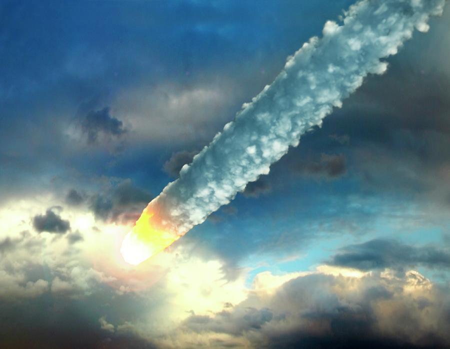 Meteor In The Earth's Atmosphere Photograph by Roger Harris/science ...