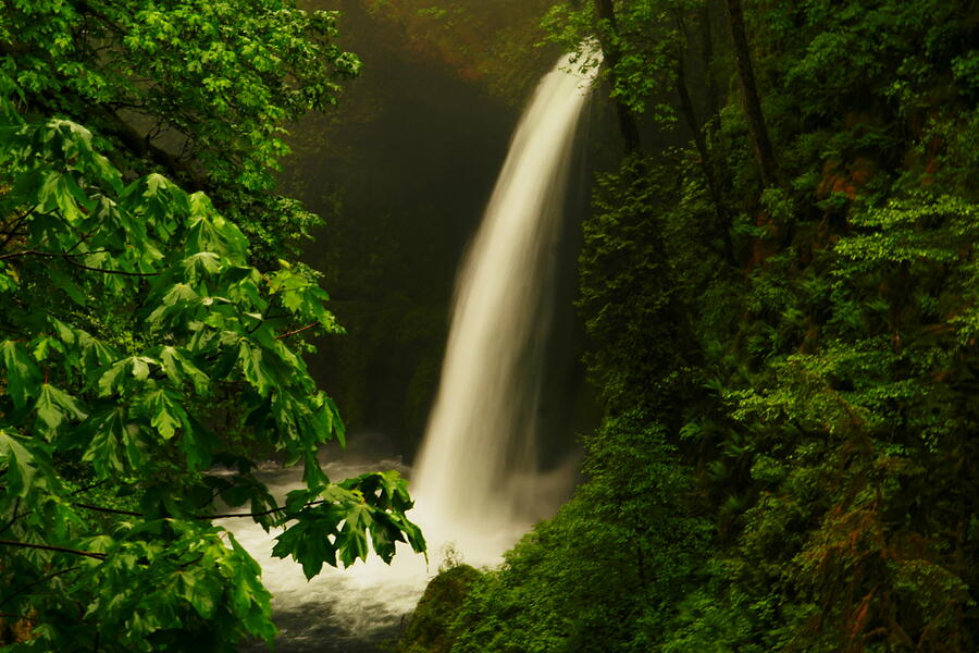 Waterfall Photograph - Metlako Falls by Jeff Swan