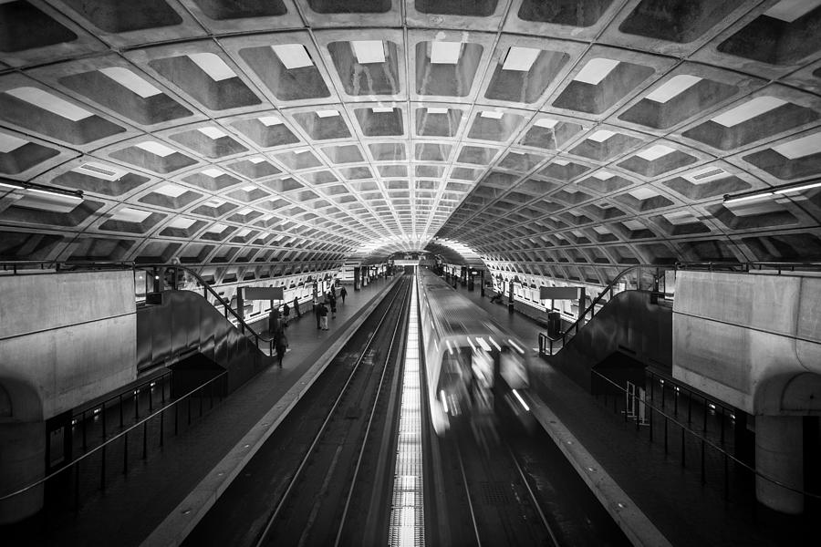 Metro 1 Photograph by Robert Davis