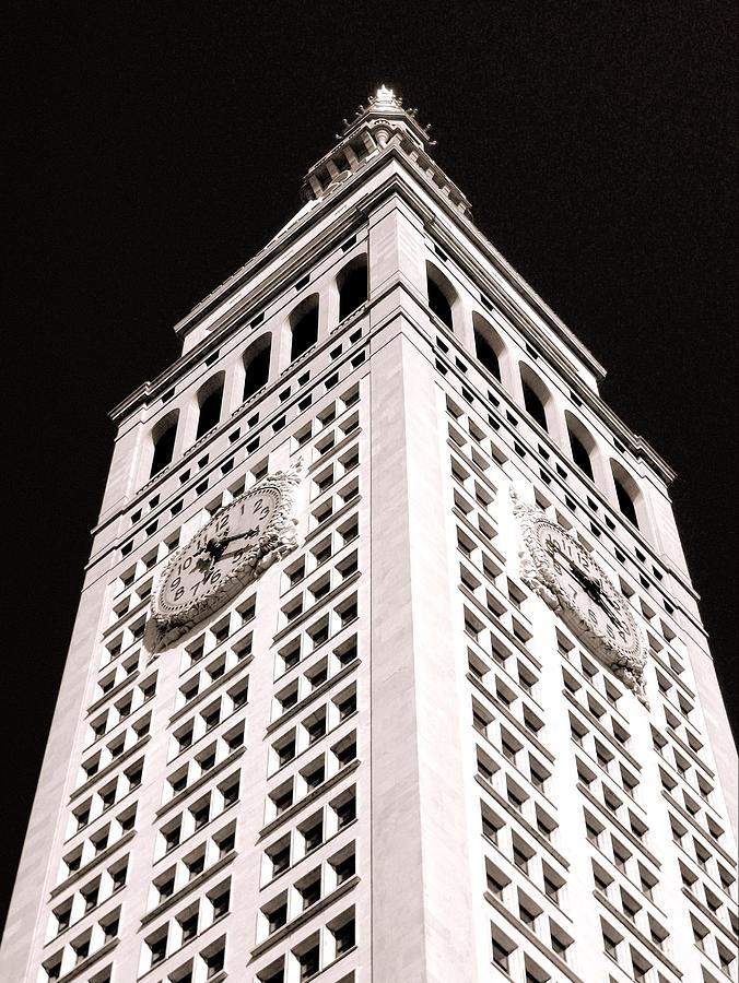 Metropolitan Life Insurance Tower Photograph by Liza Dey