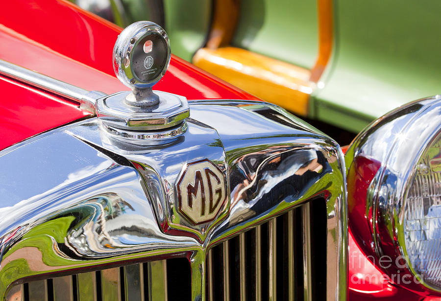 MG Grille Photograph by Chris Dutton