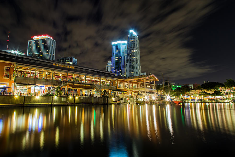 Architecture Photograph - Miami Bayside at night by Andres Leon