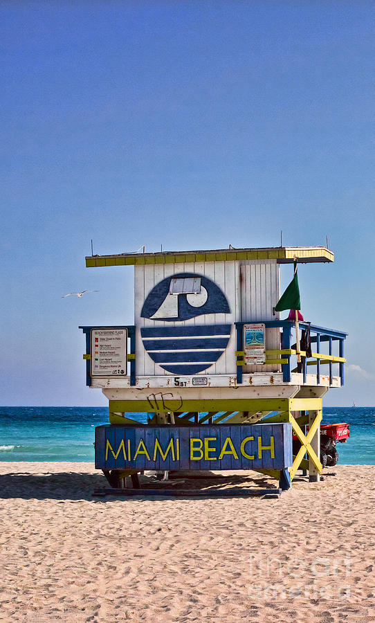 Miami Beach Lifeguard Station Photograph by Les Palenik