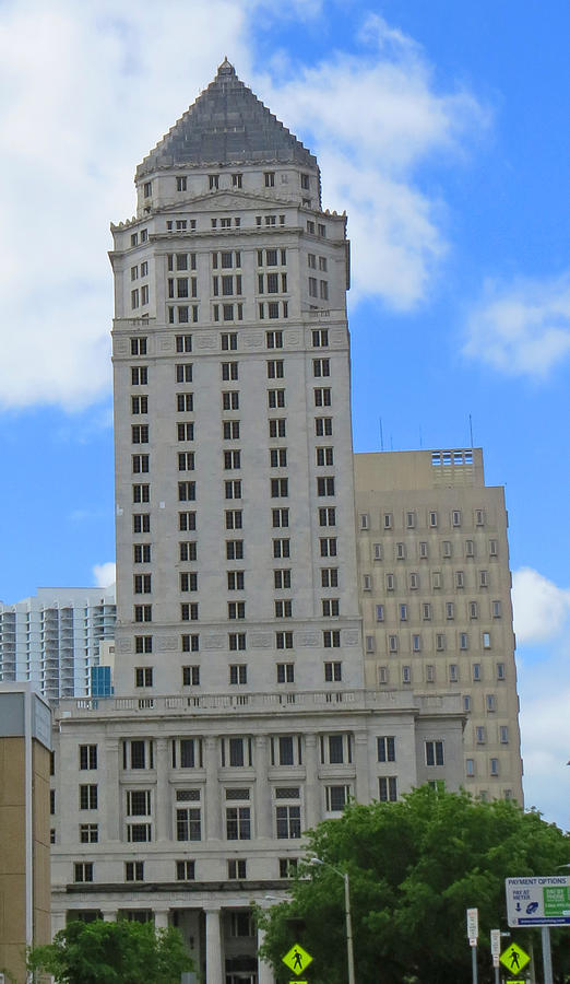 Miami Dade Courthouise Photograph by Dart Humeston