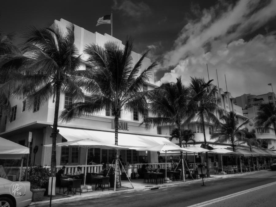 Miami - Deco District 011 Photograph by Lance Vaughn