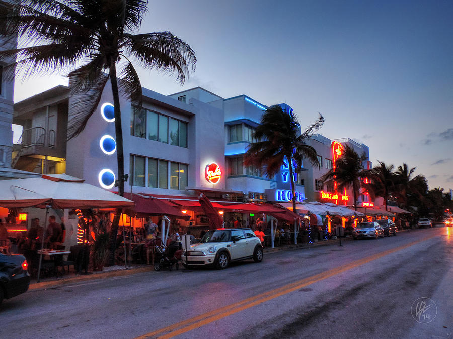 Miami - Deco District 014 Photograph by Lance Vaughn