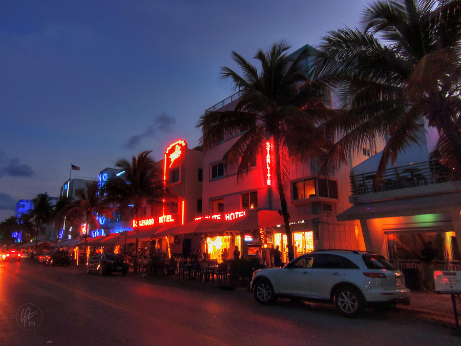 Miami - Deco District 015 Photograph by Lance Vaughn