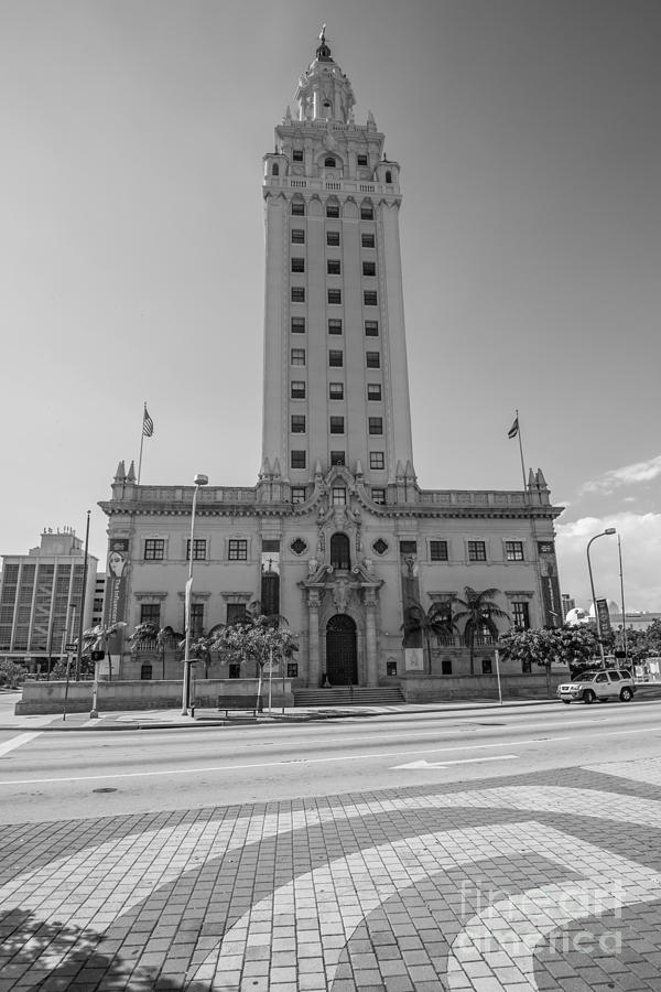 Black And White Photograph - Miami Freedom Tower 3 - Miami - Florida - Black and White by Ian Monk