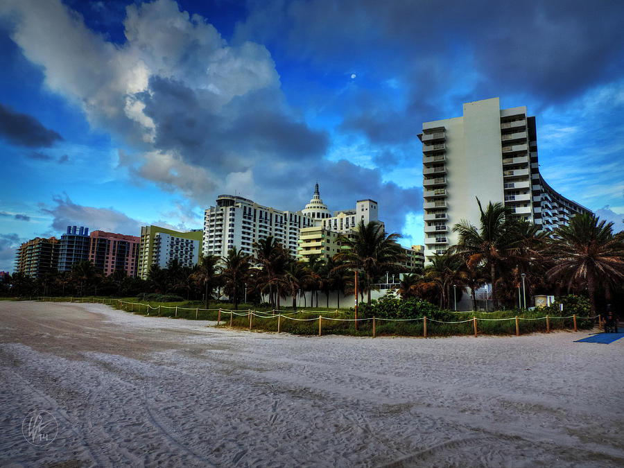 Miami - South Beach 004 Photograph by Lance Vaughn