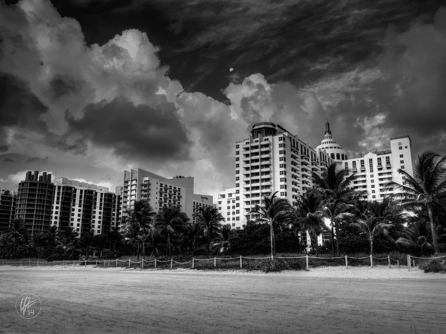 Miami - South Beach 006 Photograph by Lance Vaughn