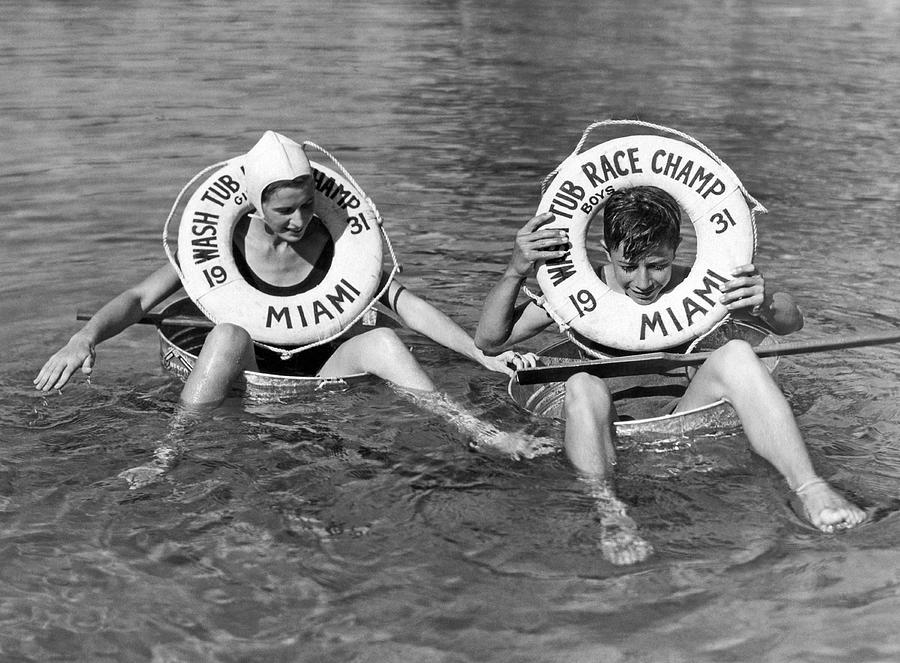 Miami Photograph - Miami Washtub Winners by Underwood Archives
