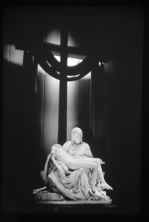 Michaelangelos Pieta Photograph by John Schneider