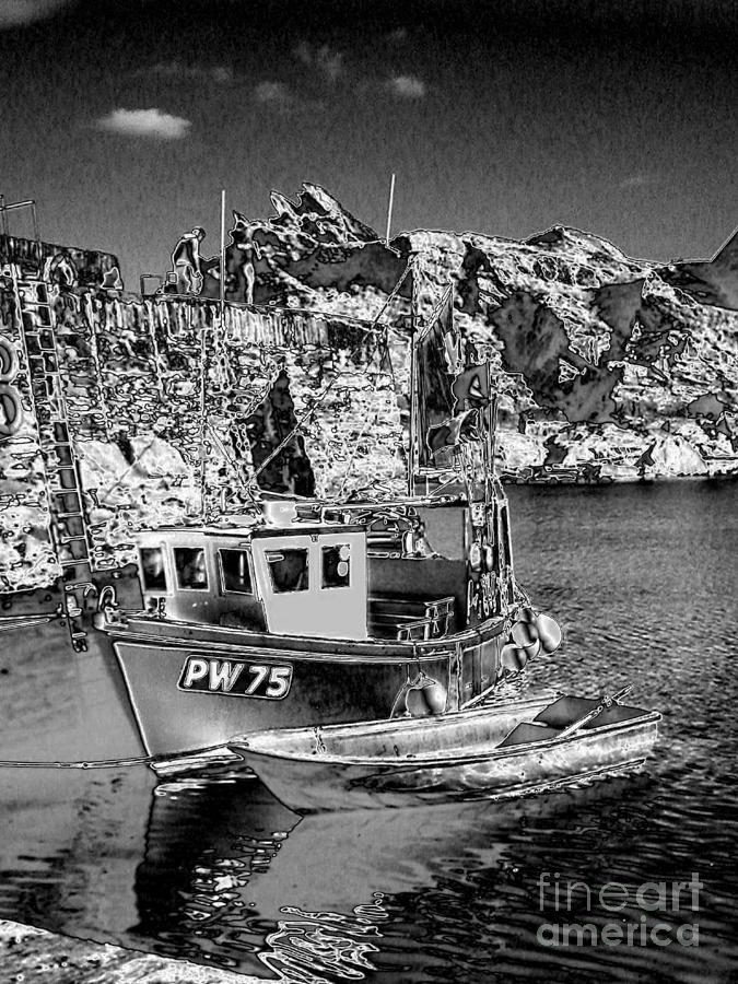 Black And White Photograph - Michaels Boat by Malcolm Suttle