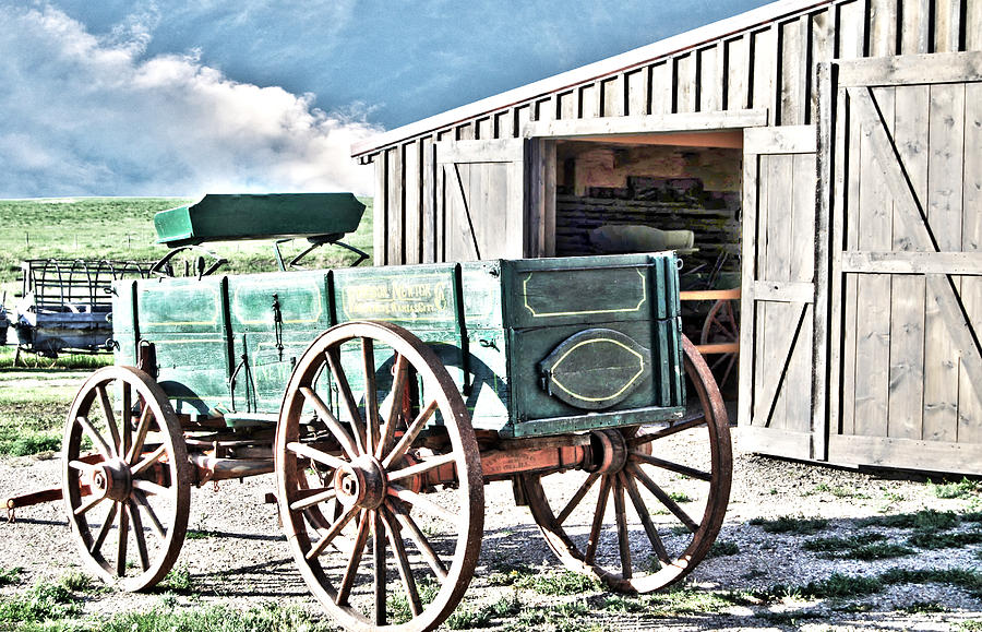 Midwest Life Barn and Buggy Photograph by Judy Hall-Folde