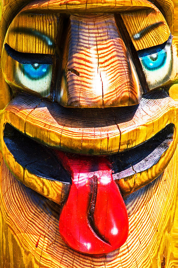 Miley Totem Photograph by Bill Swartwout