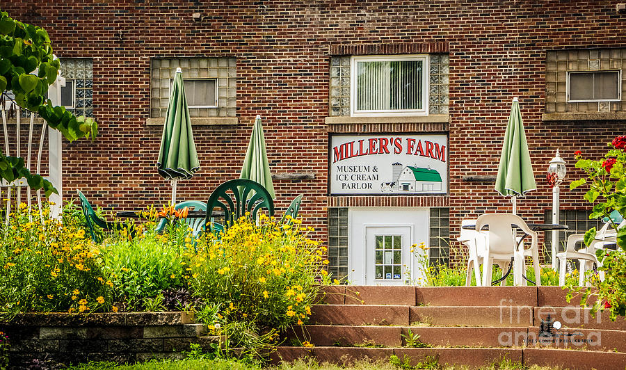 Miller Farm Ice Cream Parloer Photograph by Grace Grogan