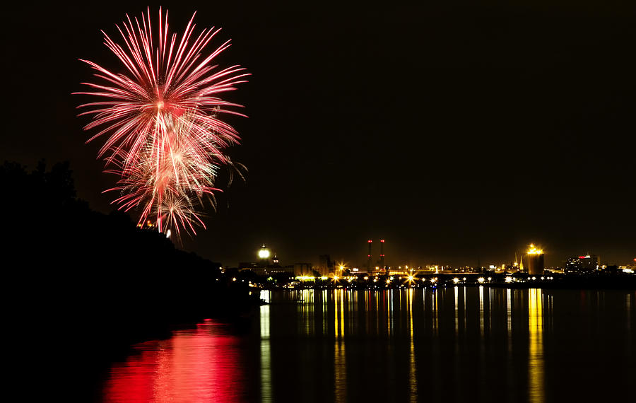 Milwaukee Fireworks Photograph by Chris Dzierzewski Fine Art America