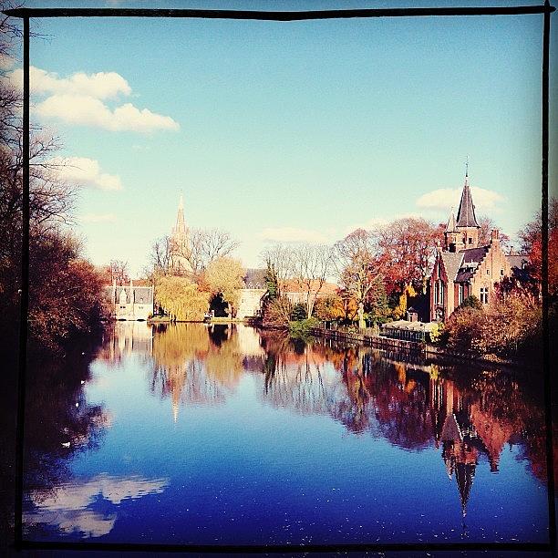 Minnewater Lake - Bruges, Belgium Photograph by Drew Gibson