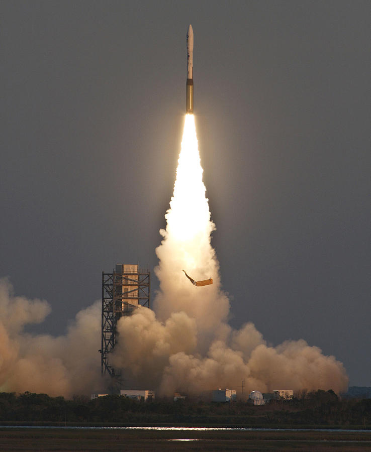 Minotaur I Launch Photograph by Science Source