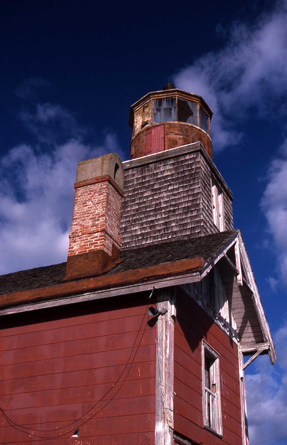 Lighthouse Photograph - Mispillion Lighthouse by Skip Willits