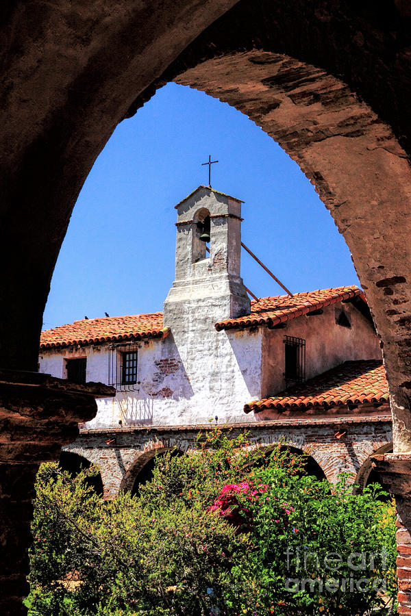 Mission San Juan Capistrano Photograph by Richard Lynch