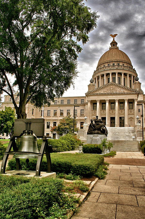 Mississippi State Capitol Photograph by Jim Albritton
