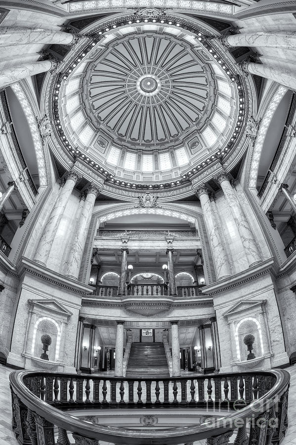 Mississippi State Capitol Rotunda II Photograph by Clarence Holmes