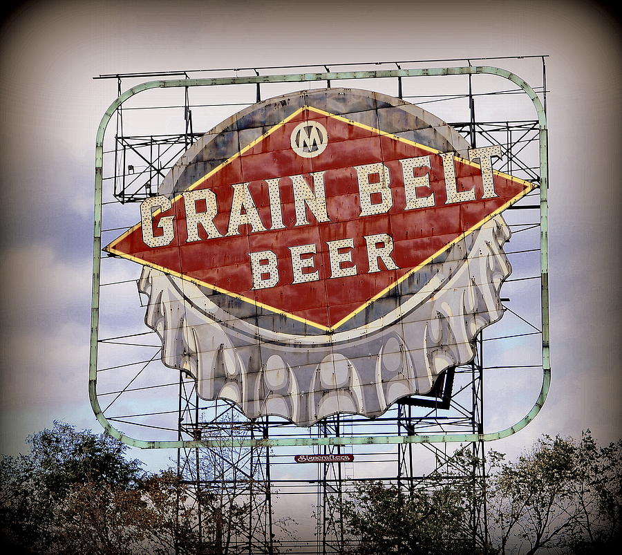 Minneapolis Photograph - Mmm Beer by BDT Images