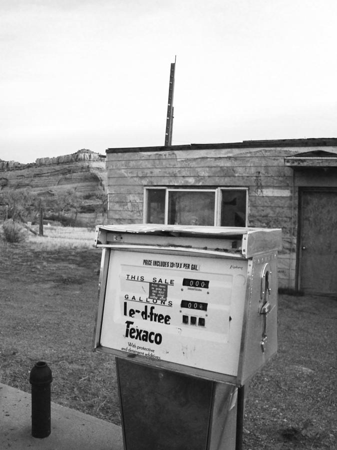 Moab abandoned gas station BW Photograph by Cathy Anderson