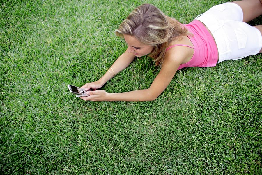 Summer Photograph - Mobile Phone Use by Ian Hooton/science Photo Library