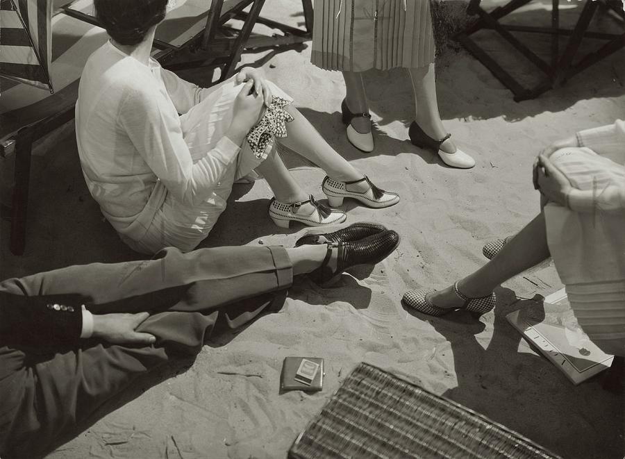 Models Wearing Beach Sandals Photograph by Edward Steichen