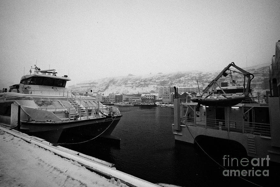 catamaran in bad weather