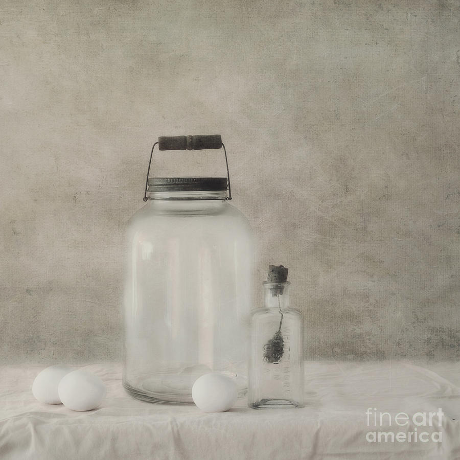 Egg Photograph - Monochromatic still life by Priska Wettstein