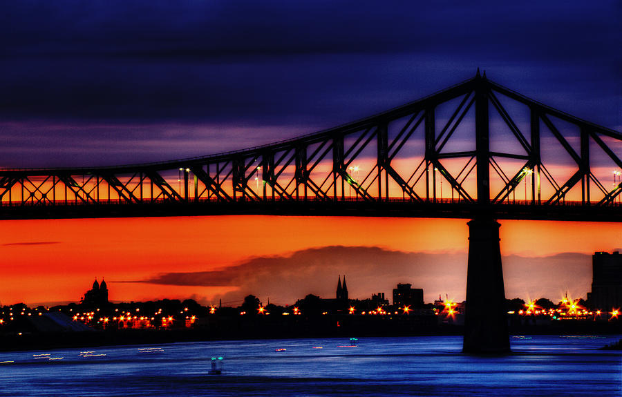 Montreal Sunset Photograph by Andres Melo - Fine Art America