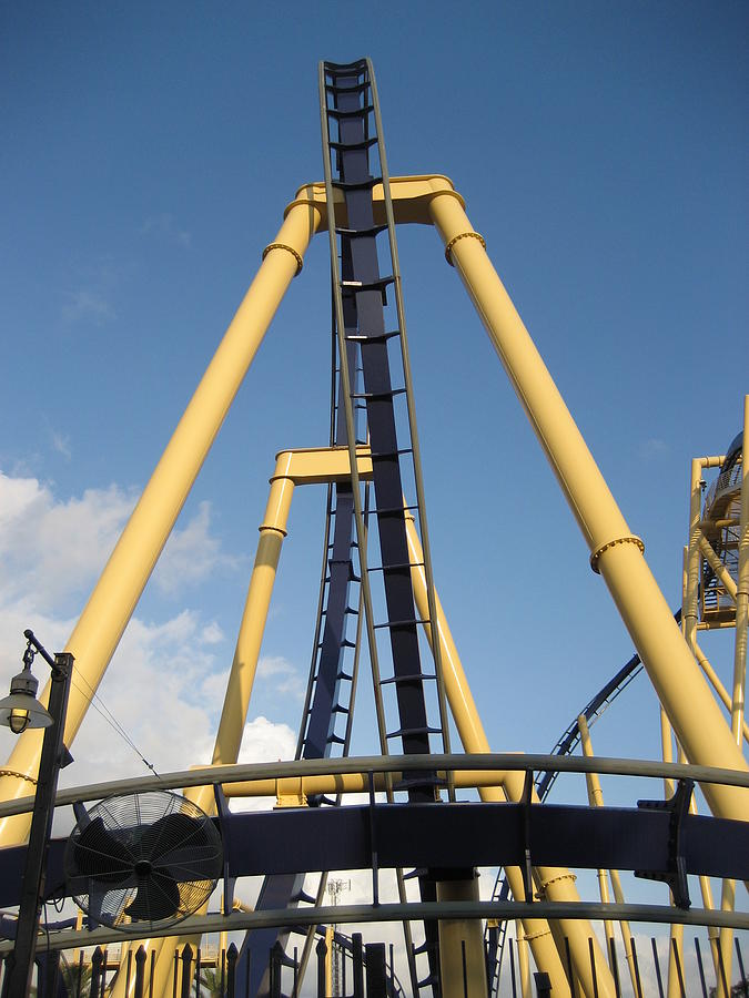 Garden Photograph - Montu Roller Coaster - Busch Gardens Tampa - 01133 by DC Photographer