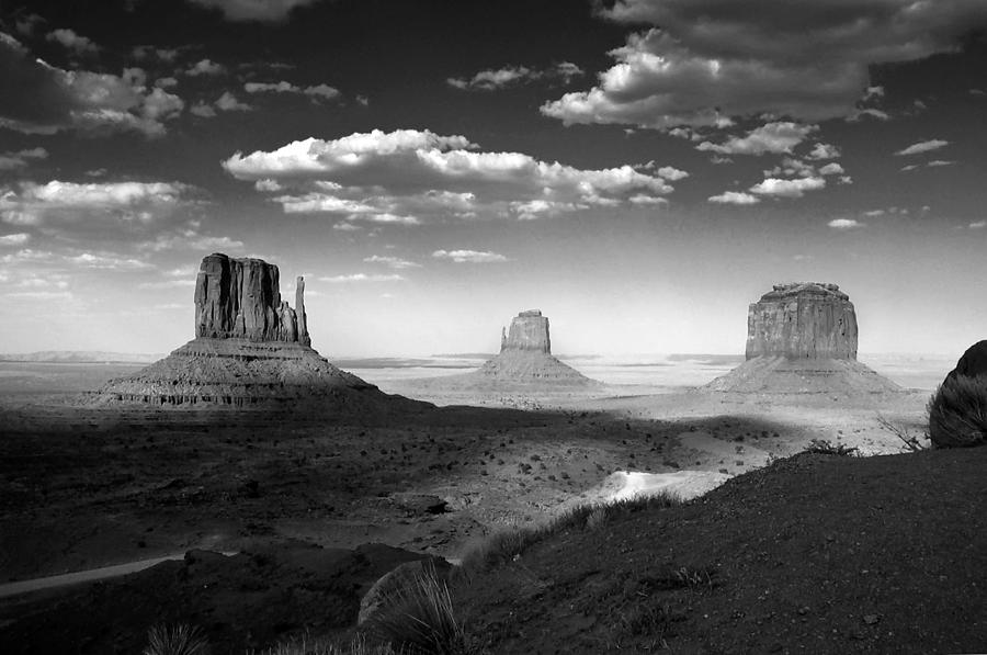 G Black And White Monument Valley Cloudy Art Print Home Decor Wall Art Poster 