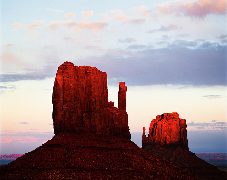 Monument Valley Mittens At Sunset Photograph by Gary Yeowell