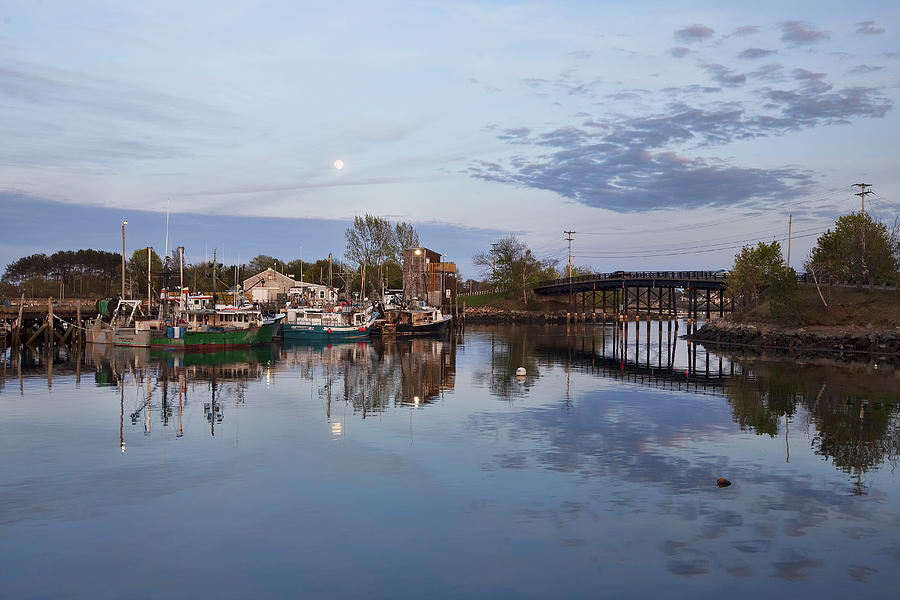 Moon Over Pierce Island Photograph by Eric Gendron