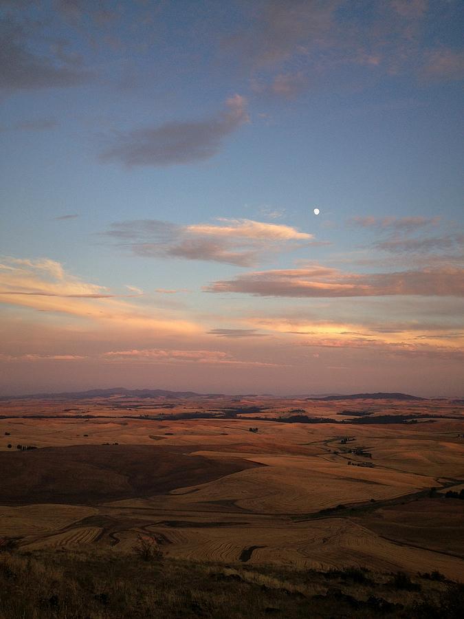 Moon Rising at Sunset in the Palouse Photograph by Victoria Porter