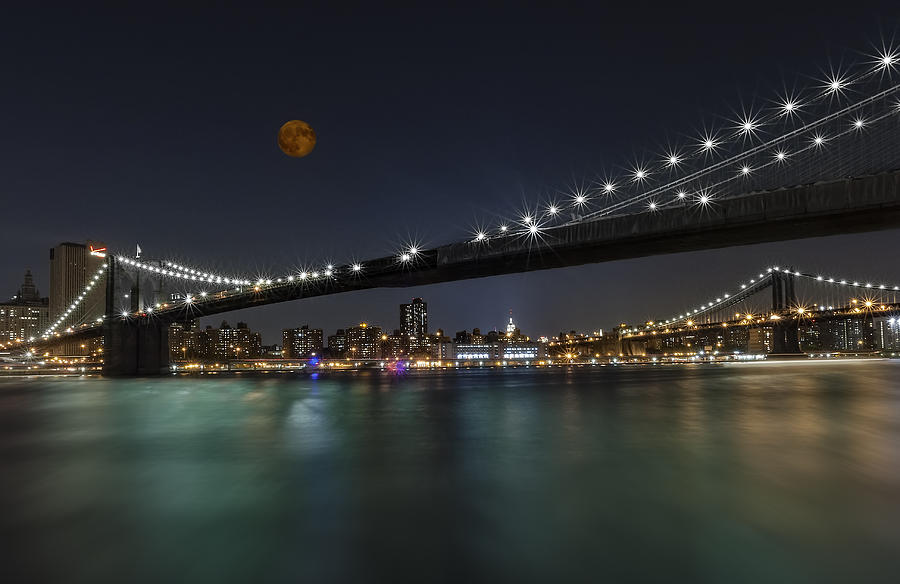 Brooklyn Bridge Photograph - Moonrise over Manhattan II by Susan Candelario