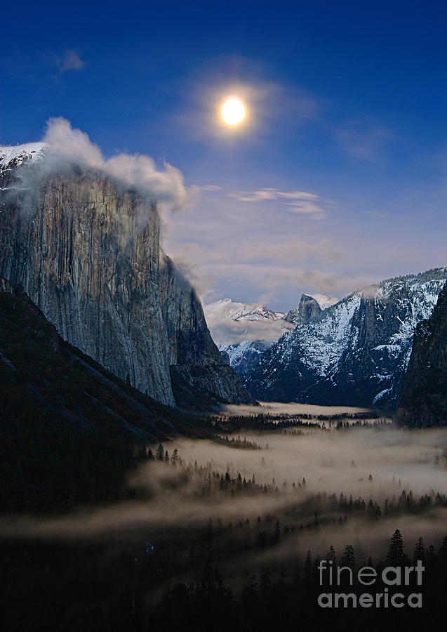 Yosemite National Park Photograph - Moonrise over Yosemite National Park by Jamie Pham