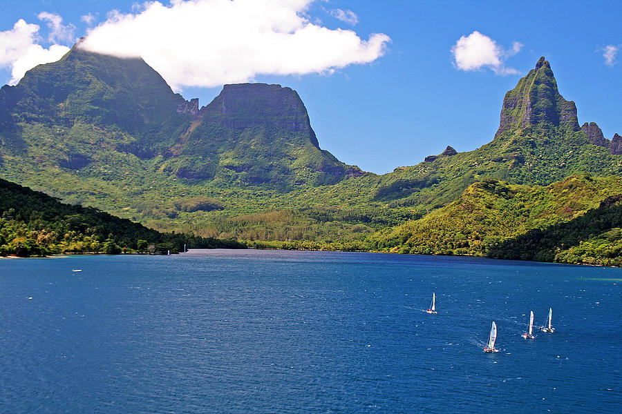  Tahiti - Moorea Photograph by Richard Krebs