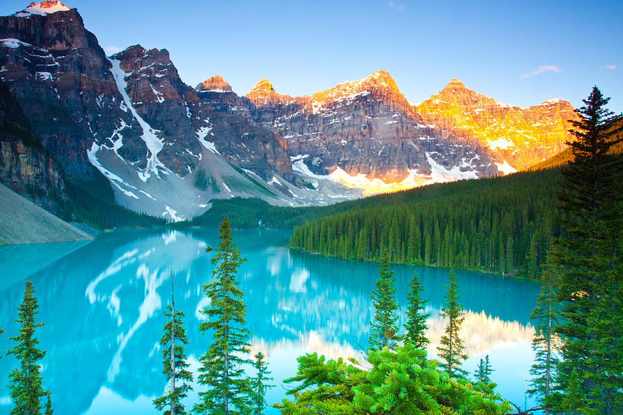 Moraine Lake Banff Sunrise Photograph by Yi Luo - Fine Art America