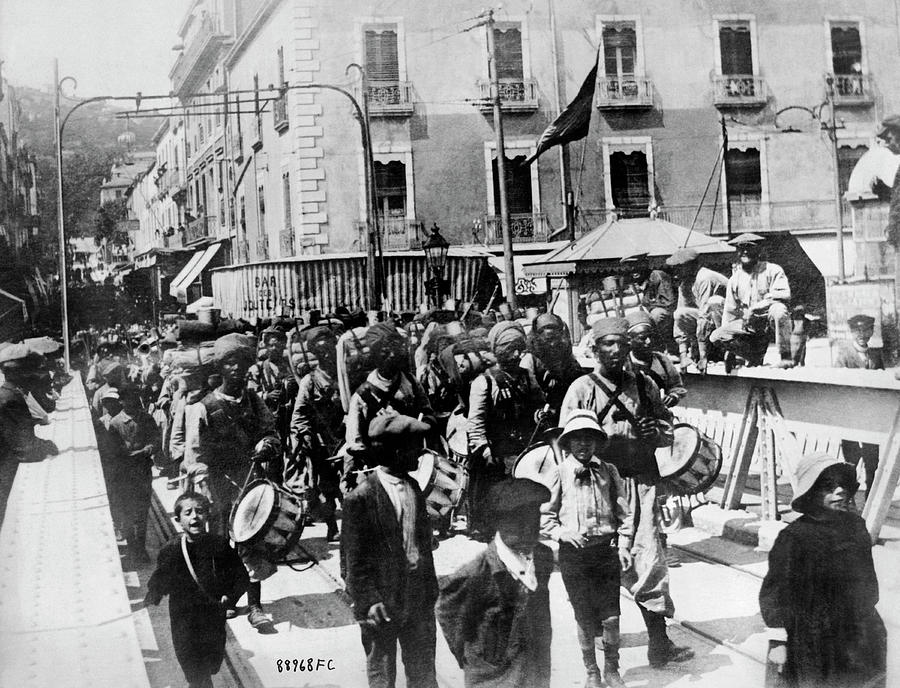 Moroccan Troops To The Front Photograph by Underwood Archives | Fine ...