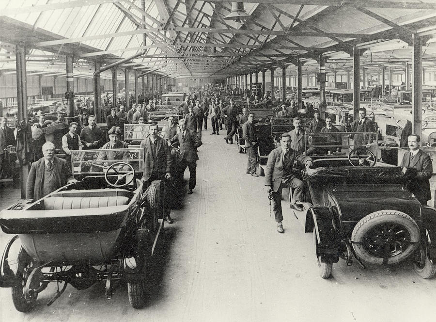 Morris Motors Factory Photograph by Oxford University Images/science ...