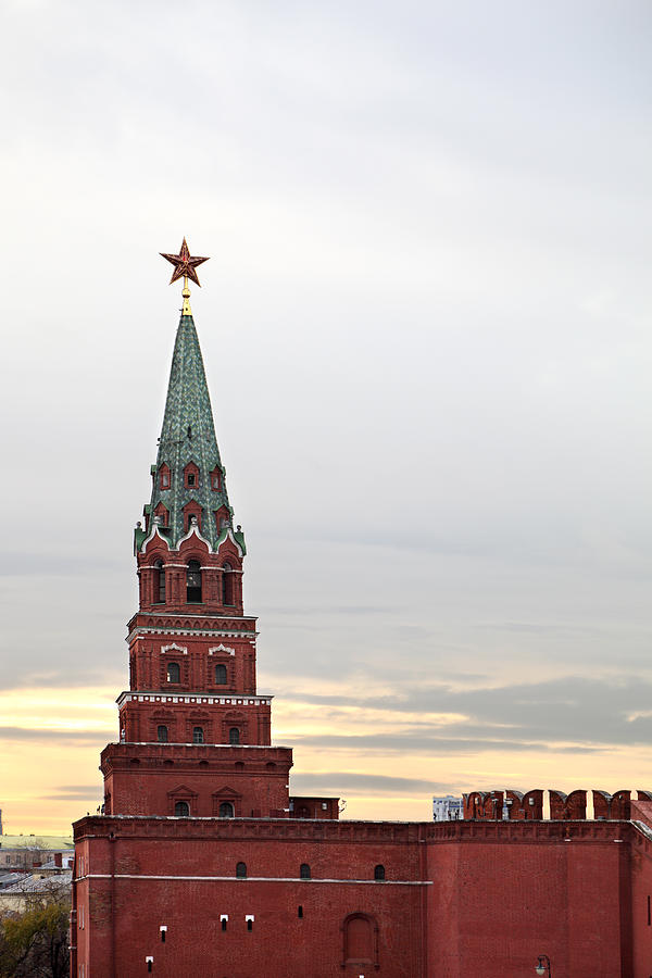 Moscow Kremlin Photograph by Savushkin