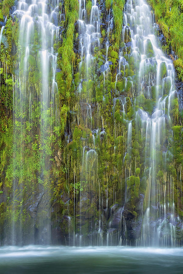 Mossbrae Falls Photograph by Hua Zhu