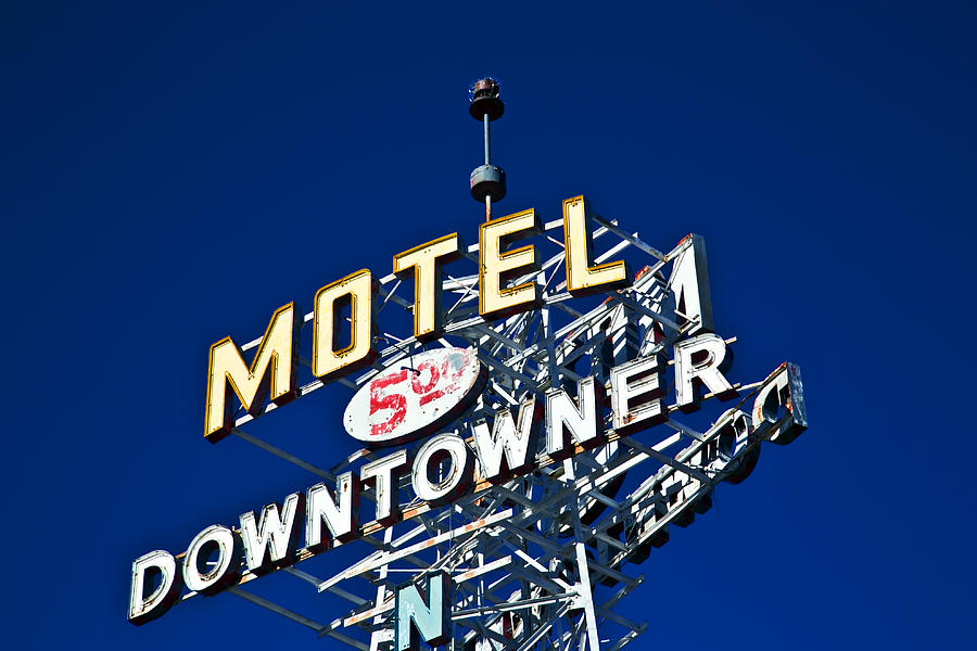 Motel Downtowner Photograph by Gigi Ebert